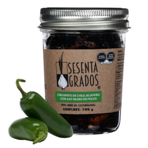 Crujiente de jalapeño con ajo negro en polvo